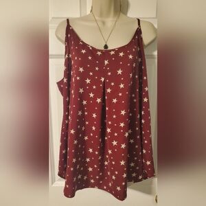 Red Star Patterned Sleeveless Blouse